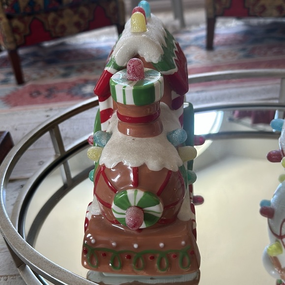 Hallmark gumdrop vintage gingerbread train and snowman does not play music - Picture 4 of 5